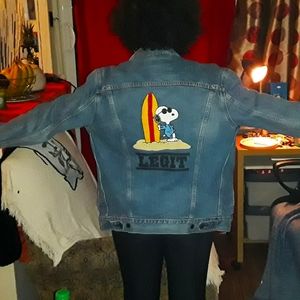 Levi Strauss & co. Jean Jacket (Peanuts Cartoon)